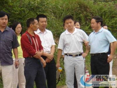 叙永县农业局来仪考察新农村建设