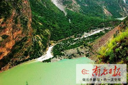 目击唐家山堰塞湖紧急抢险