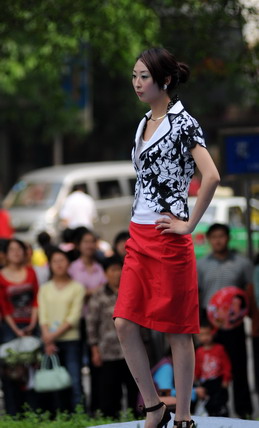 夏日流行风  模特街头秀