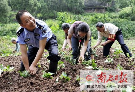 民警屈国礼的抗震救灾日记