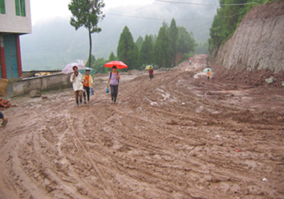 龙岗天然气工程公路改造马(鞍)至阳(通)段正在进行中