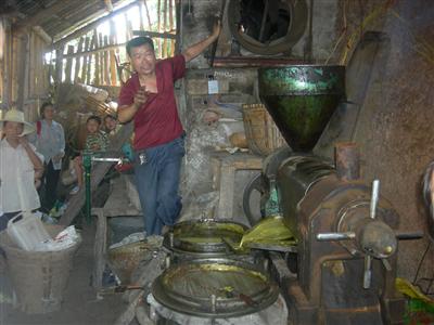 农家榨油忙