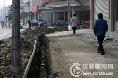 一年“开膛”两次  两宫路被再次剖“心”