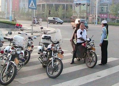 疏堵结合 遏制摩托车交通事故