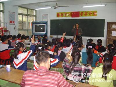 化马小学：开展小学语文习作及英语教学专题研讨