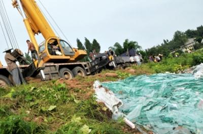 司机打了一个盹 货车翻了几个滚