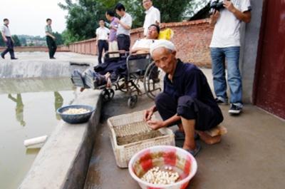 150多名残疾人投身养殖业