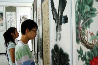 仪陇南部举办书画联展