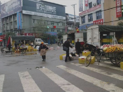 这个临时市场该撤了？