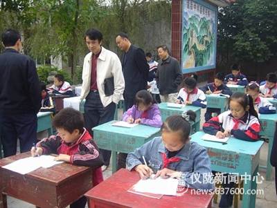 土门片区艺术节首站到铜鼓小学