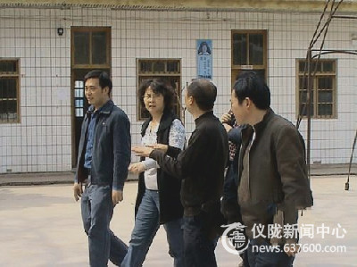 仪陇九龙小学喜迎教学楼元旦剪彩