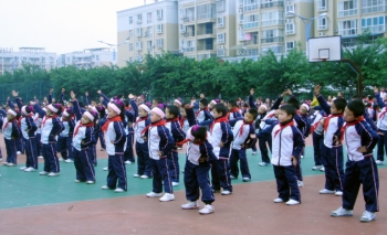 办广播体操赛 展示活力