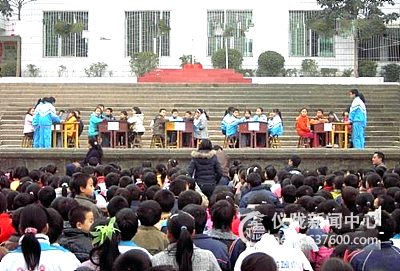 柳垭镇小学校举行诗歌知识竞赛