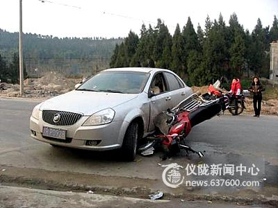 仪陇县马立公路马鞍段发生一起交通事故