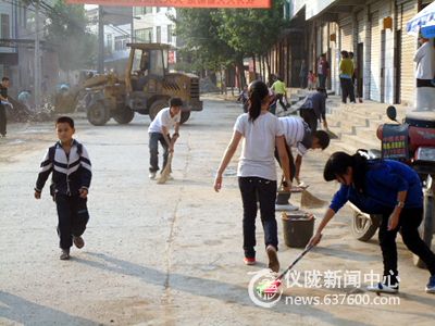 铜鼓中学团委扎实开展社会服务活动