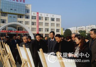 市关工委视察仪陇县实验学校留守儿童之家建设情况