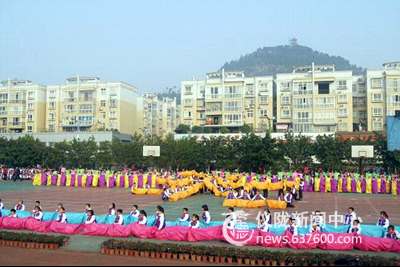 “植根特色，彰显个性，全面发展”研讨会在新政成功召开