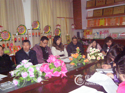 仪陇县炬光小学召开毕业班工作研讨会