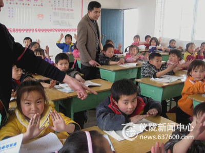 仪陇县龙岗希望小学开展个人清洁卫生大检查活动