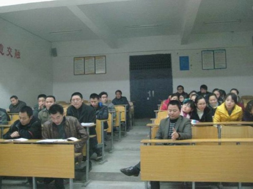 碰撞新的思想 谋求共同发展