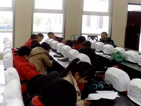 新政区英语教师专业成长研修班举行期末总结表彰大会