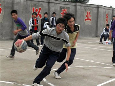 环山小学隆重举行2011年冬季运动会