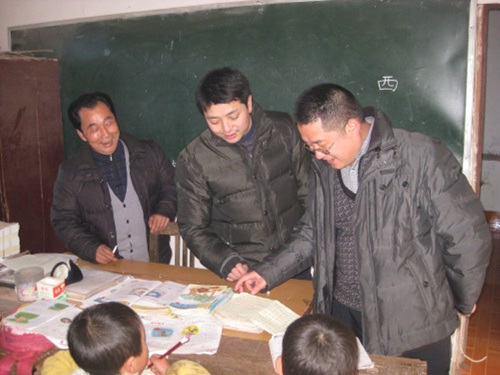 仪陇县双盘小学开展安全大排查