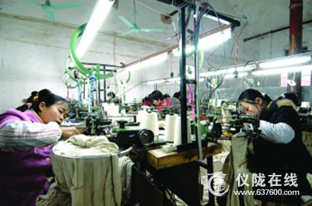 仪陇农民工 春节忙“充电”