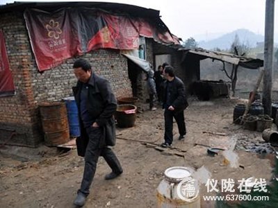 网友举报仪陇新政“潲水油” 记者联合药监快速查实