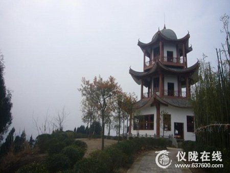 清雅小东山 白璧有微瑕(组图)