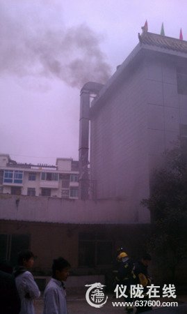 仪陇一酒店办婚宴 厨房后方起大火