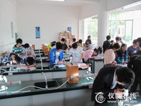 仪陇县马鞍中学2012年高中会考实验操作考查圆满结束