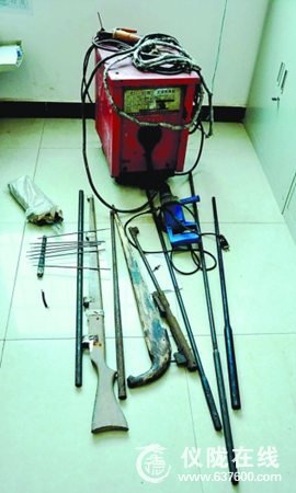 仪陇县一老头为赚零用钱 自制销售枪被拘留