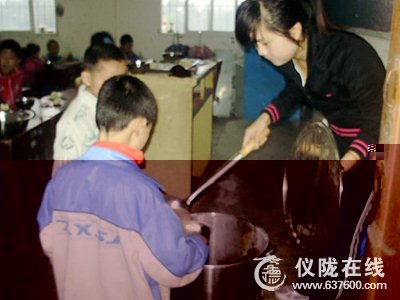 仪陇县土门小学学生营养餐顺利启动