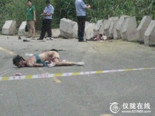 9月9日下午仪陇县三河镇附近发生一起严重车祸