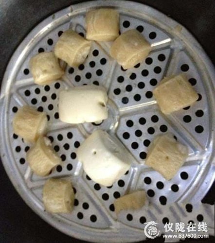 市民在仪陇超市购买速冻馒头使用后发现“缩水”