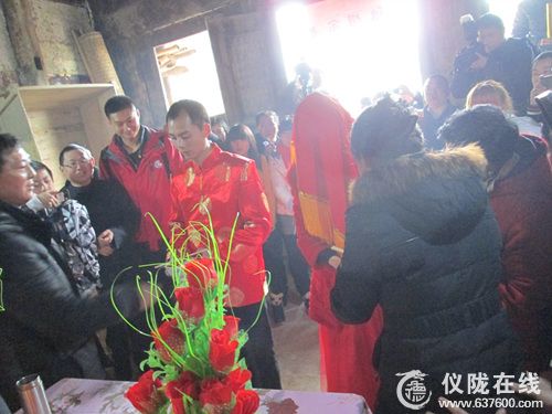 仪陇县乐兴乡隆重举行客家婚嫁仪式
