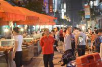 仪陇县警方在金城镇南街捣毁一游戏厅赌博窝点