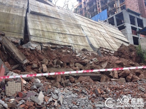 仪陇县民生工程金城文化广场严重塌方事件追踪