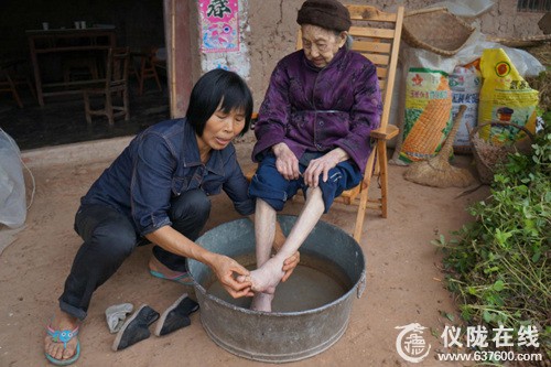 仪陇观紫：三十年如一日她是百岁老人的“守护神”