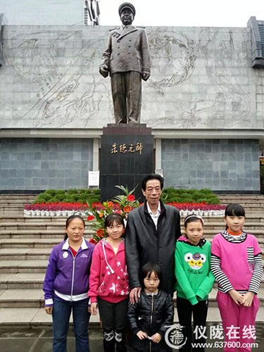 《开国元勋朱德》热播 朱德之孙朱全华回仪陇