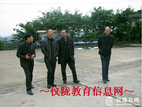 市人大教科文卫委赴仪陇马小开展农村基础教育调研工作