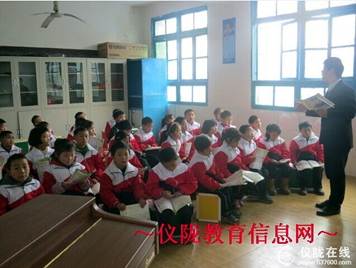 石佛小学开展丰富多彩的课外活动