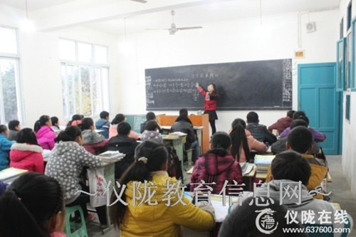 土门教育督导组深入回春中学开展“三课达标”复评活动