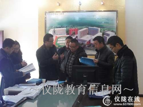 市县疾控中心人员深入到土门小学进行卫生安全工作检查