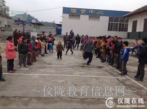 西部志愿者走进特校与残障学生共度周末(二)