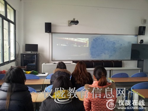 九龙小学组织幼儿教师学习《3-6岁儿童学习与发展》指南