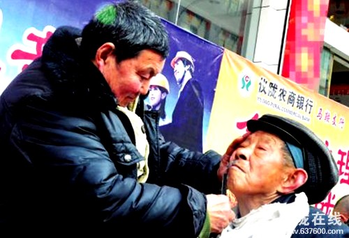 渐行渐远的街头剃头匠