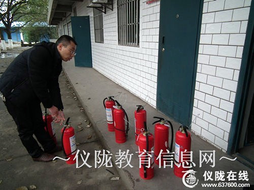 银山中学开展校园安全隐患大排查