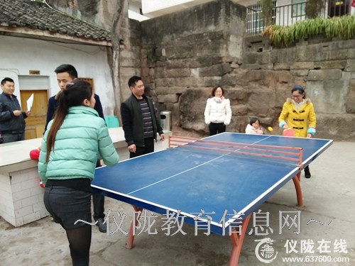 炬光小学开展庆“三八”妇女节活动